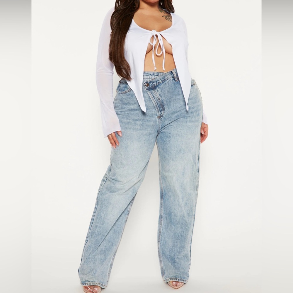 Fashion Nova Crossover Straight Leg Jeans